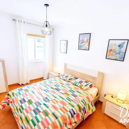 David's - Sunny Beachside Escape アパート *